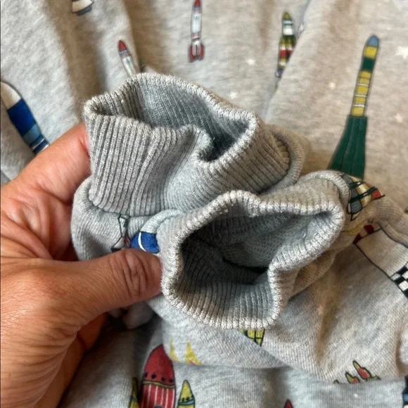 Mini Boden Boys Space Print Crewneck Sweatshirt - Light Gray size 7-8 runs small - Picture 4 of 5